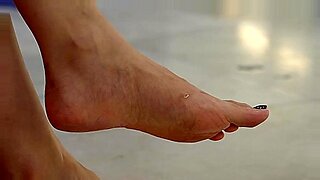 White nail feet