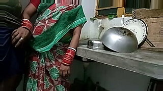 Village aunty doing sex in kitchen video